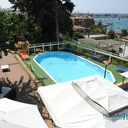 Delle Rondini 3*