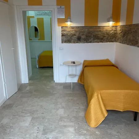 Delle Rondini Bed & Breakfast 4*