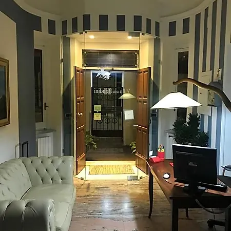 住宿加早餐酒店 Delle Rondini 4*