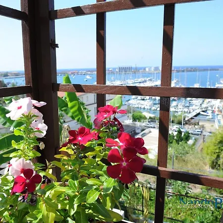 Delle Rondini Bed and Breakfast 4*
