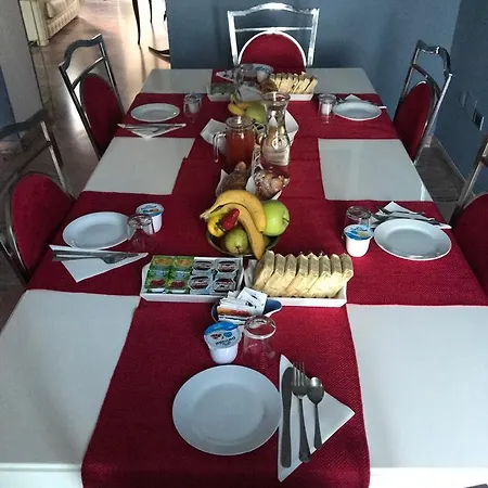 Delle Rondini Bed and Breakfast 4*